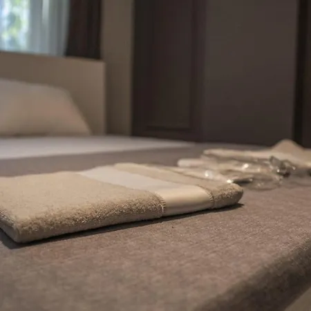 Podyum Deluxe * Nilüfer